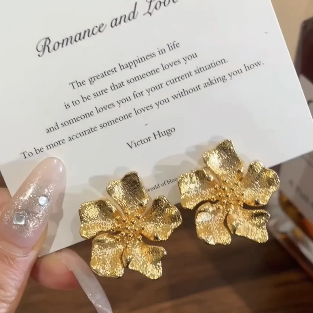 A-305 金色花朵耳钉气质优雅轻奢立体耳饰贵气精致