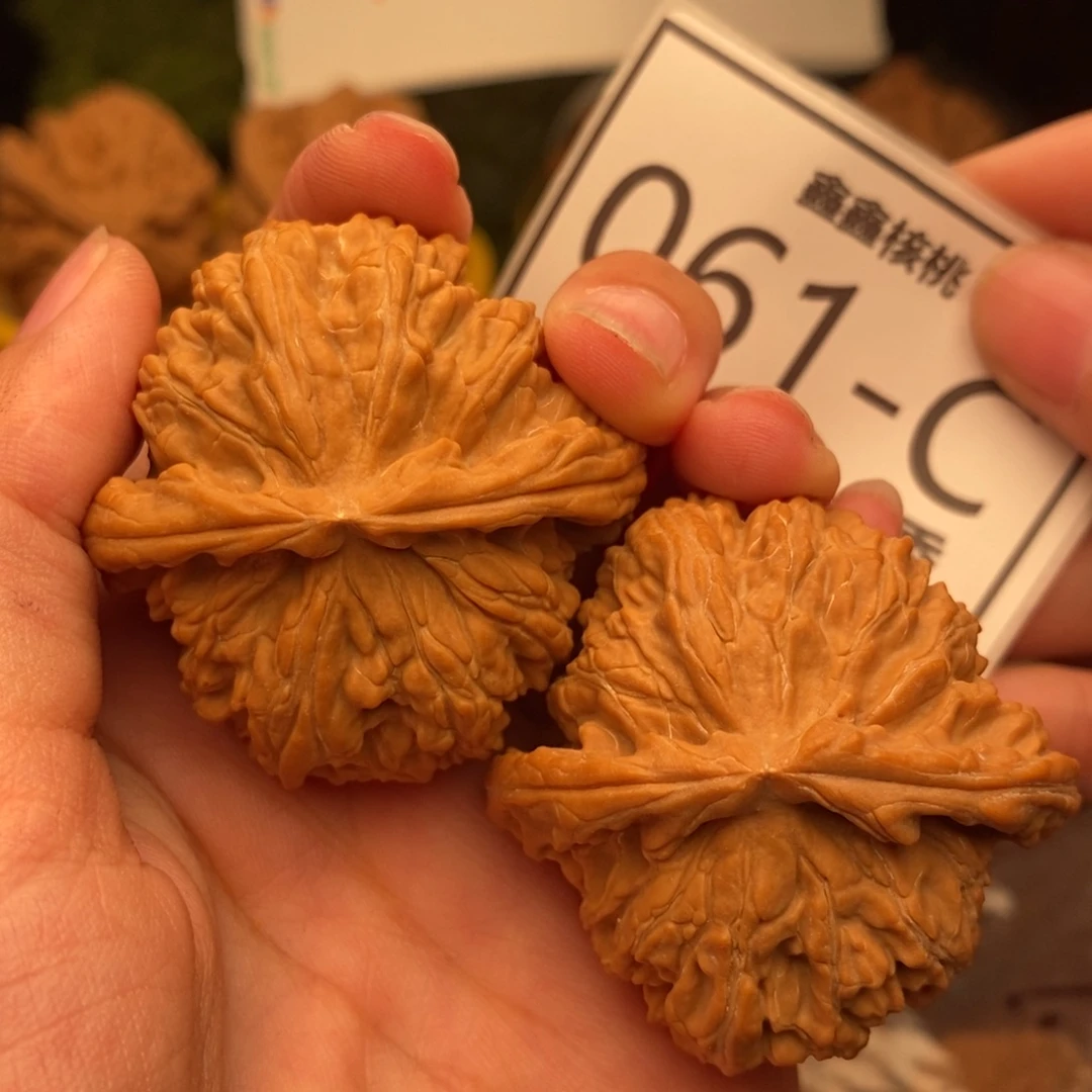 把件文玩核桃白狮44，