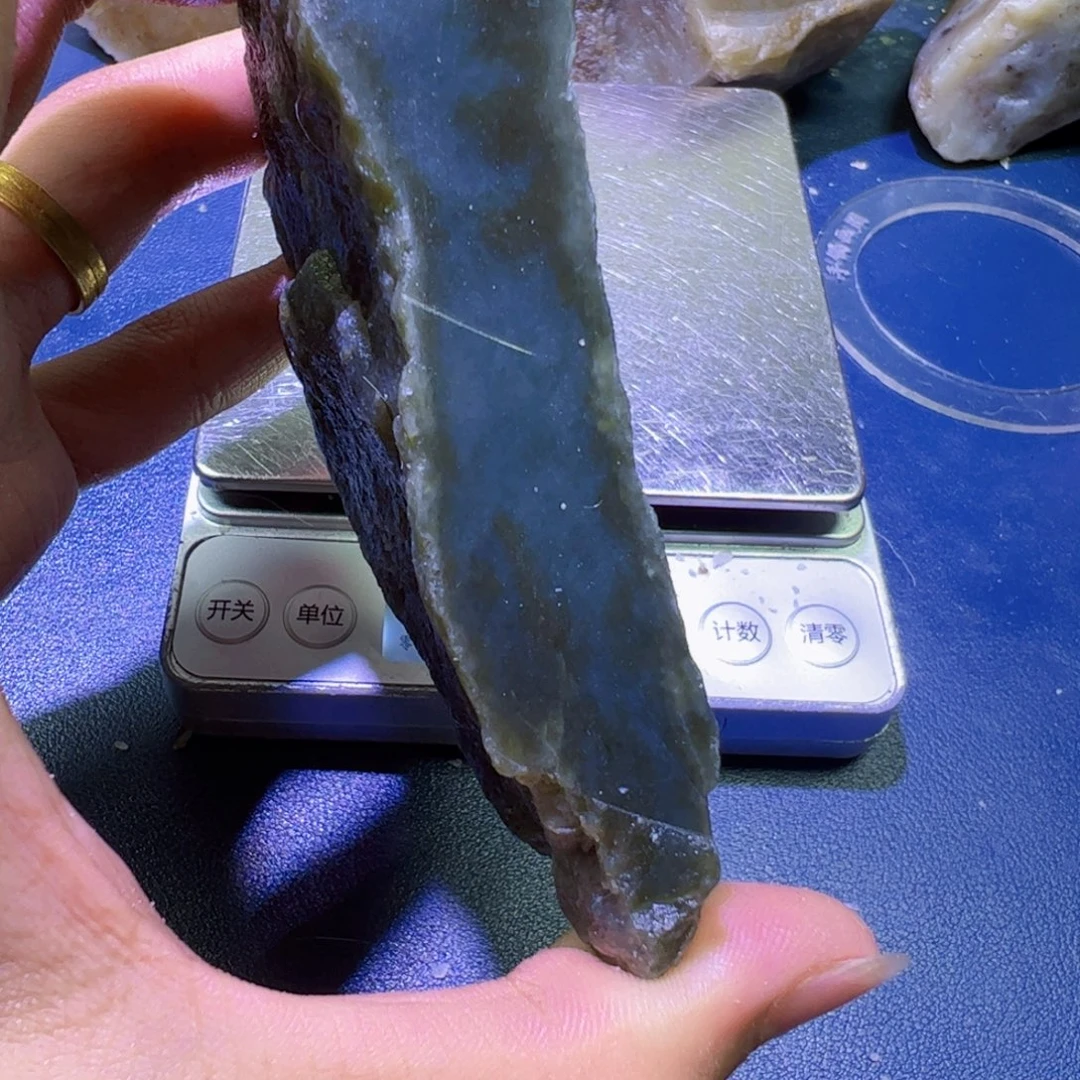 未镶嵌和田玉（糖玉）珠宝半成品