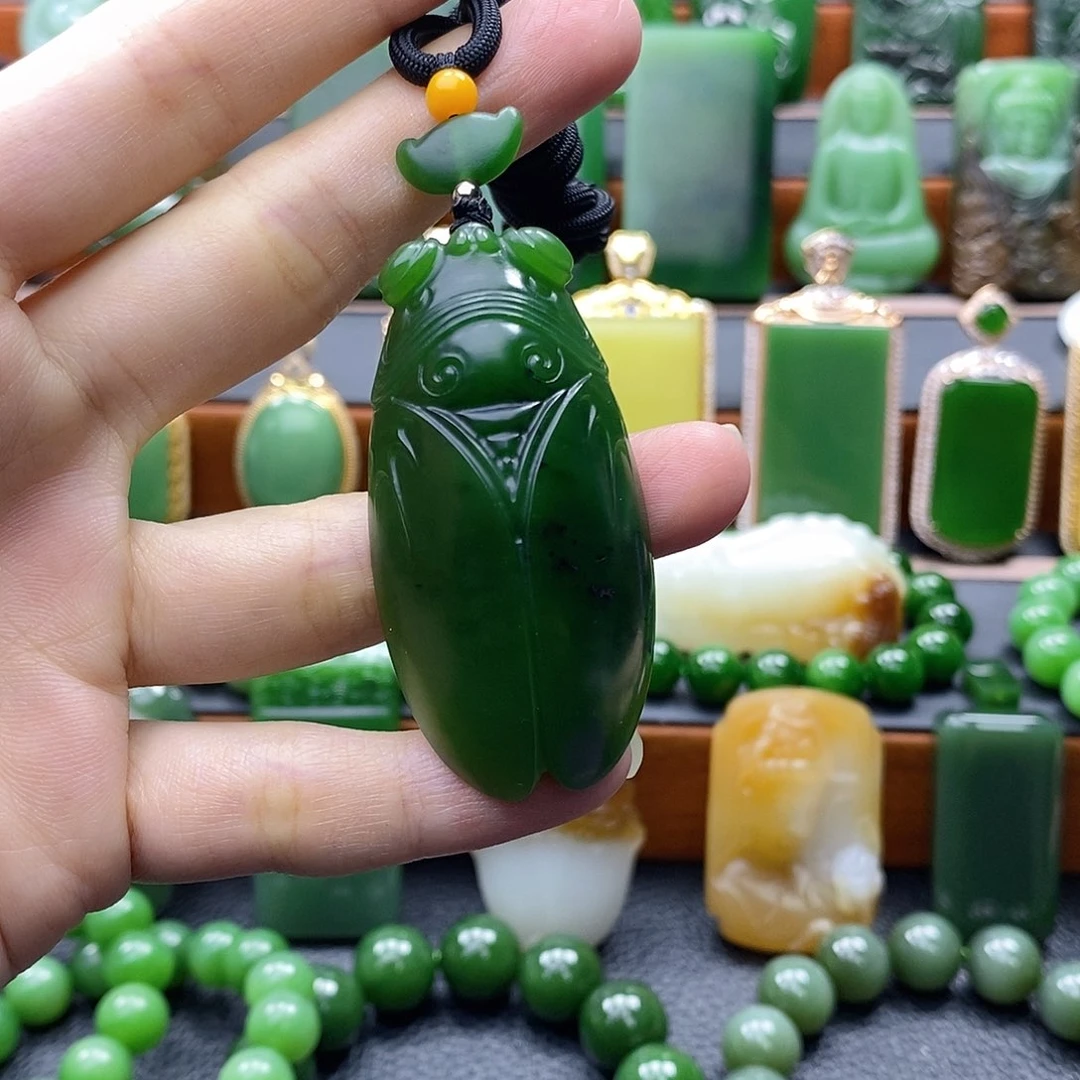 颈饰未镶嵌和田玉（碧玉）一鸣惊人