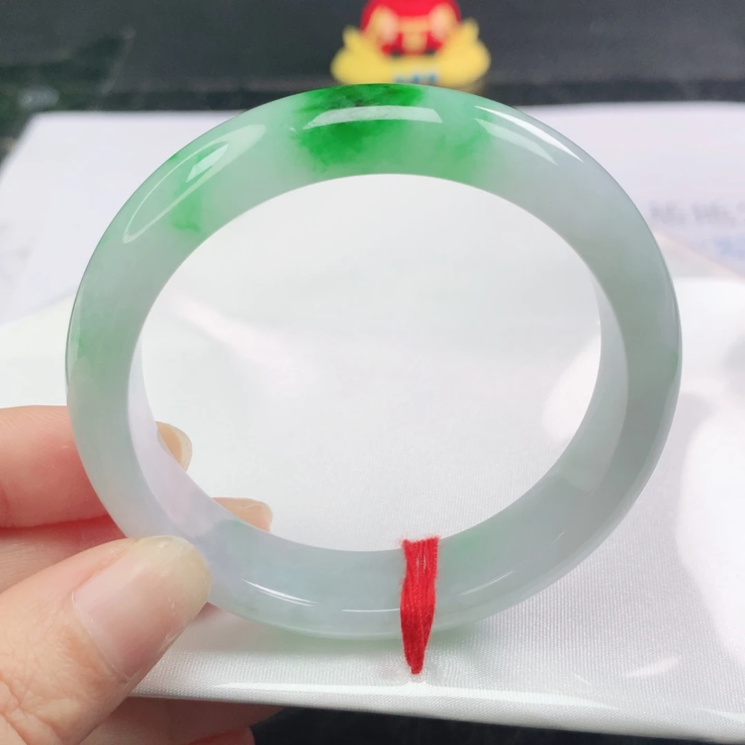 翡翠未镶嵌手镯正