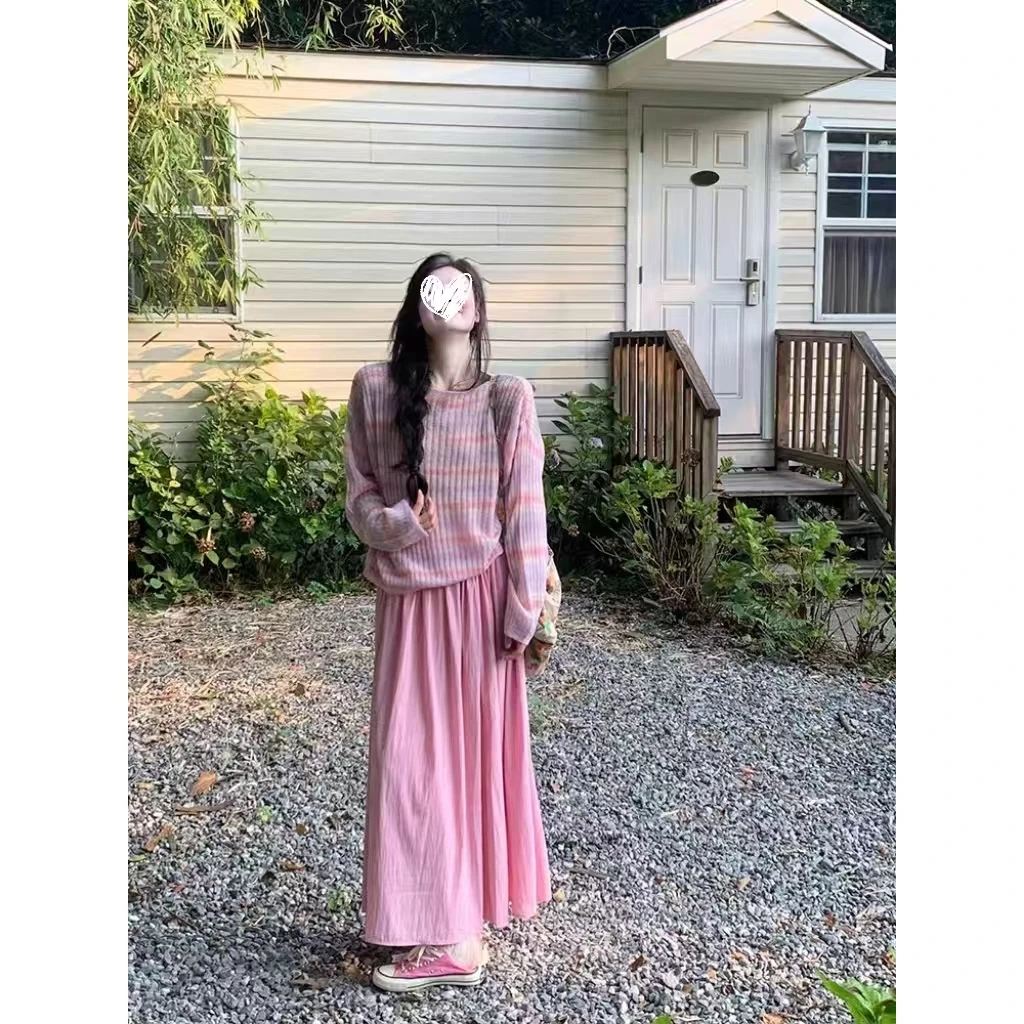 一整套入秋穿搭奶系温柔高级感彩条针织衫大裙摆a字半身裙两件套