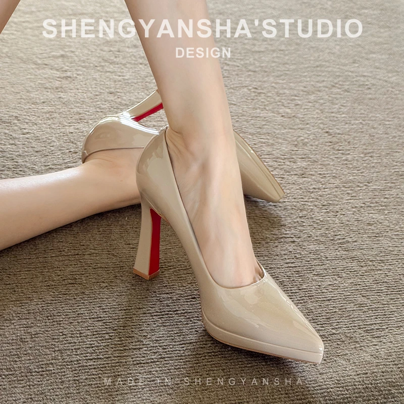 圣妍莎防水台裸色红底高跟鞋女2025尖头一脚蹬显瘦浅口性感超高跟