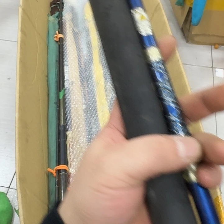 萬***缘1.8m以下碳素鱼竿钓鱼竿88888888