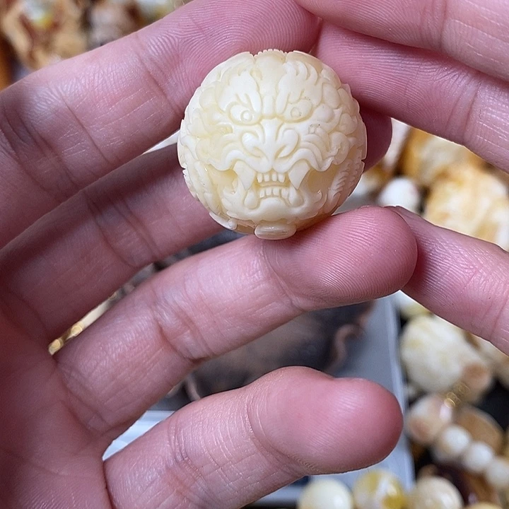 裸石琥珀未镶嵌我