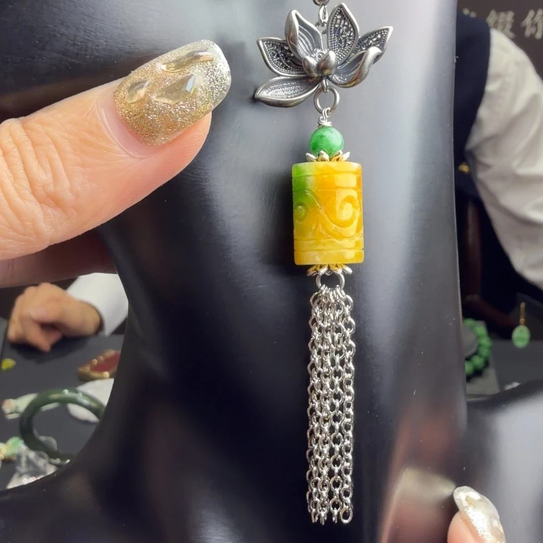 翡翠未镶嵌耳饰89.9