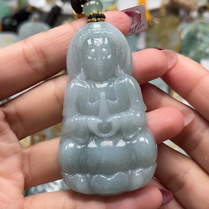 翡翠未镶嵌颈饰观音