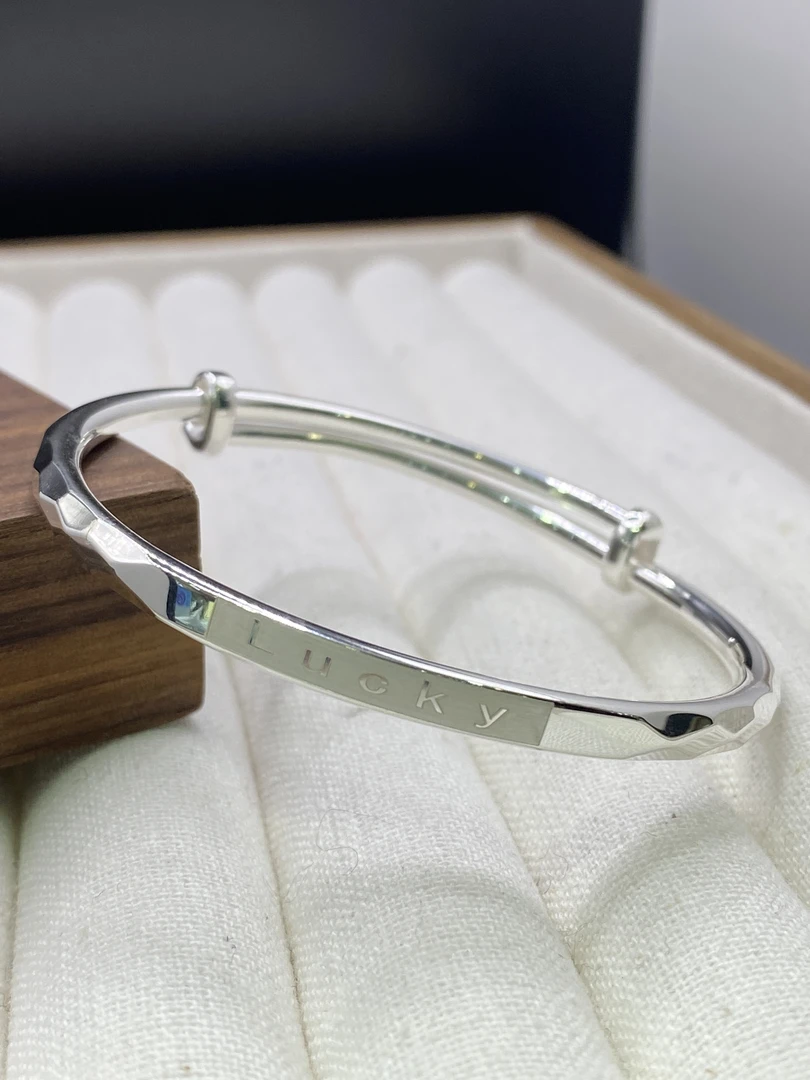 LUCKY足银手镯999足银车花激光Lucky推拉手镯足银饰品