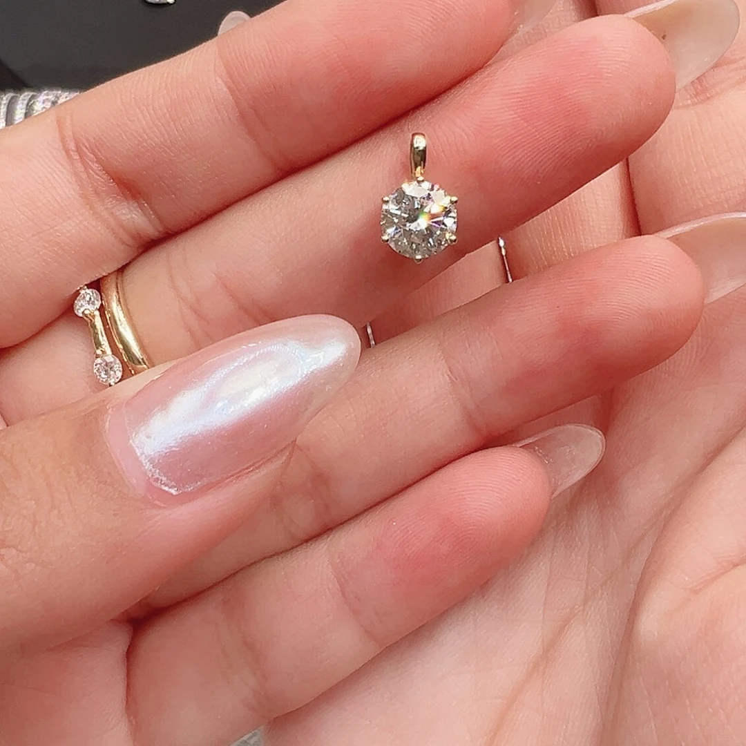 实验室培育钻石颈饰18K金镶嵌