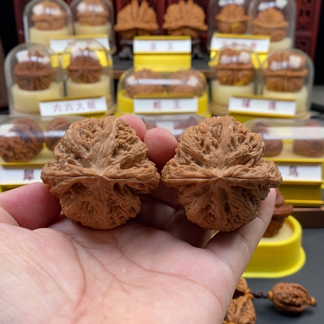 文玩核桃吊坠平谷大粗筋，全品，尺寸48