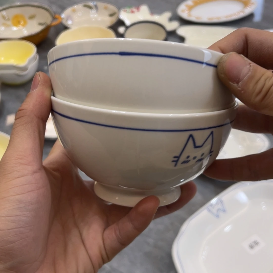 陶瓷微瑕餐具介意勿拍，满18飞！