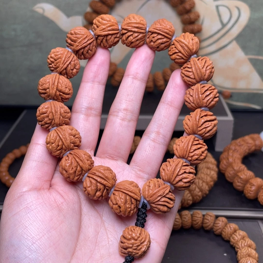 桃核吊坠20刺龙纹手持