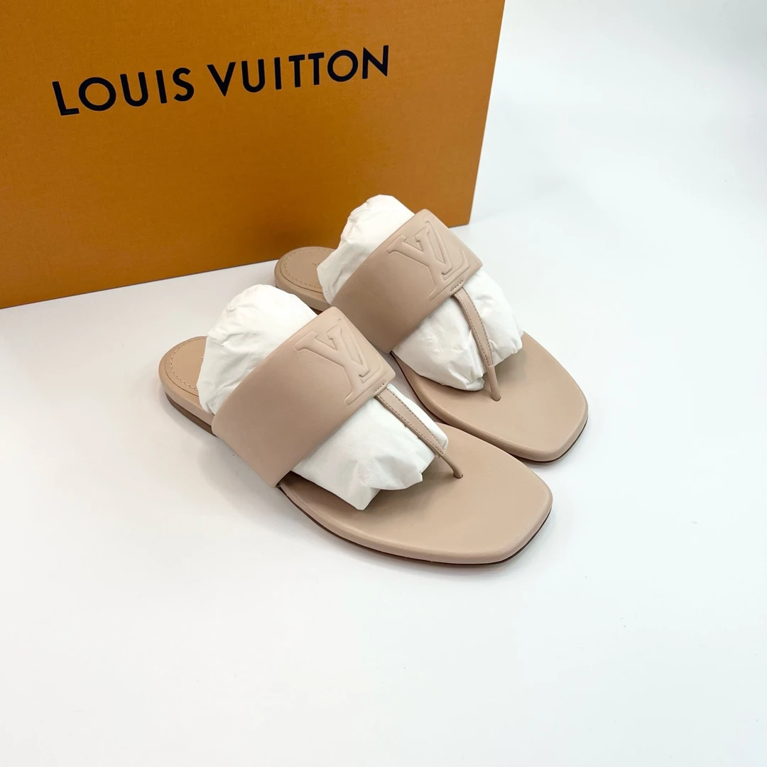 全新未使用 LouisVuitton/路易威登 lv/37码/裸色lv夹趾拖鞋