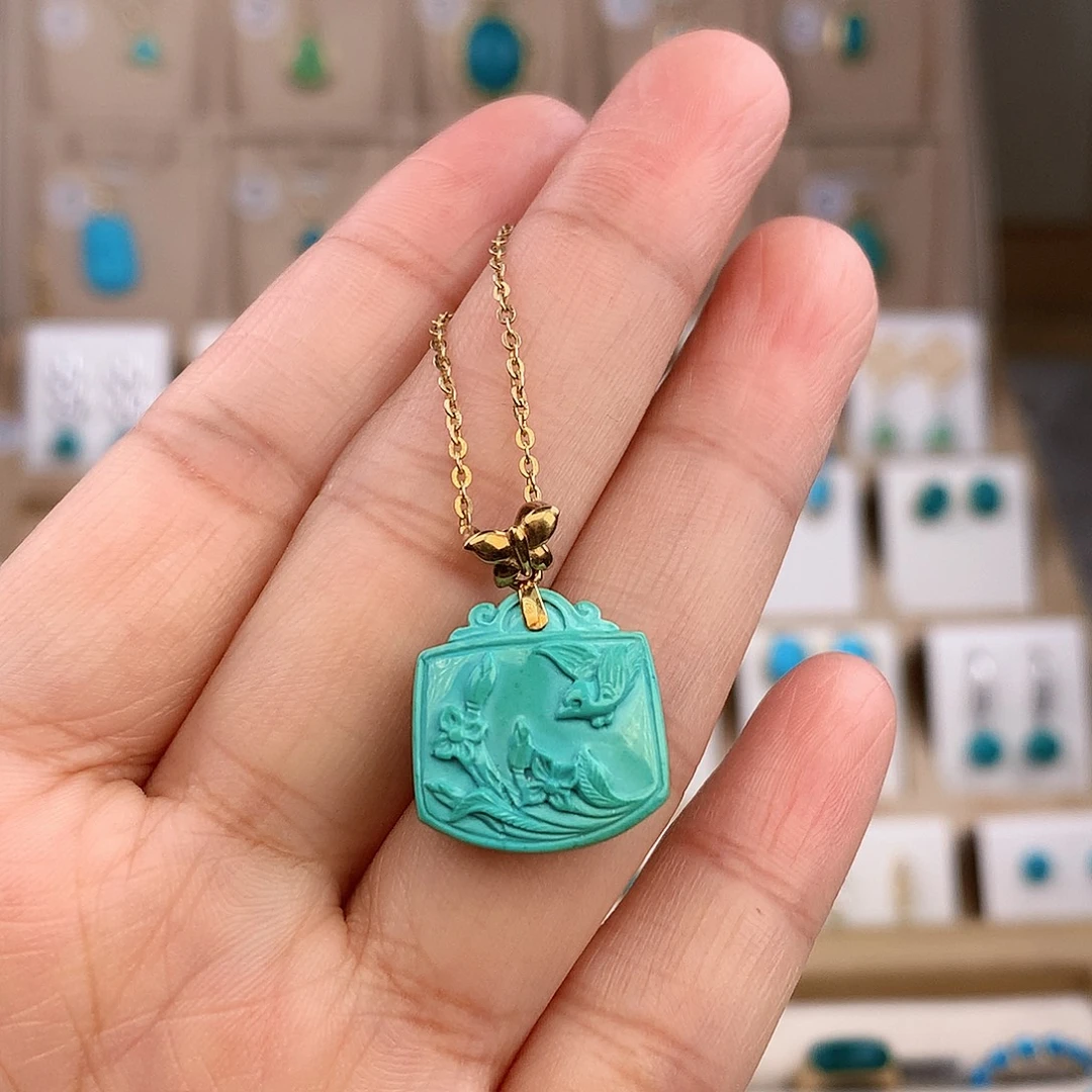 绿松石18K金镶嵌吊坠(赠链)