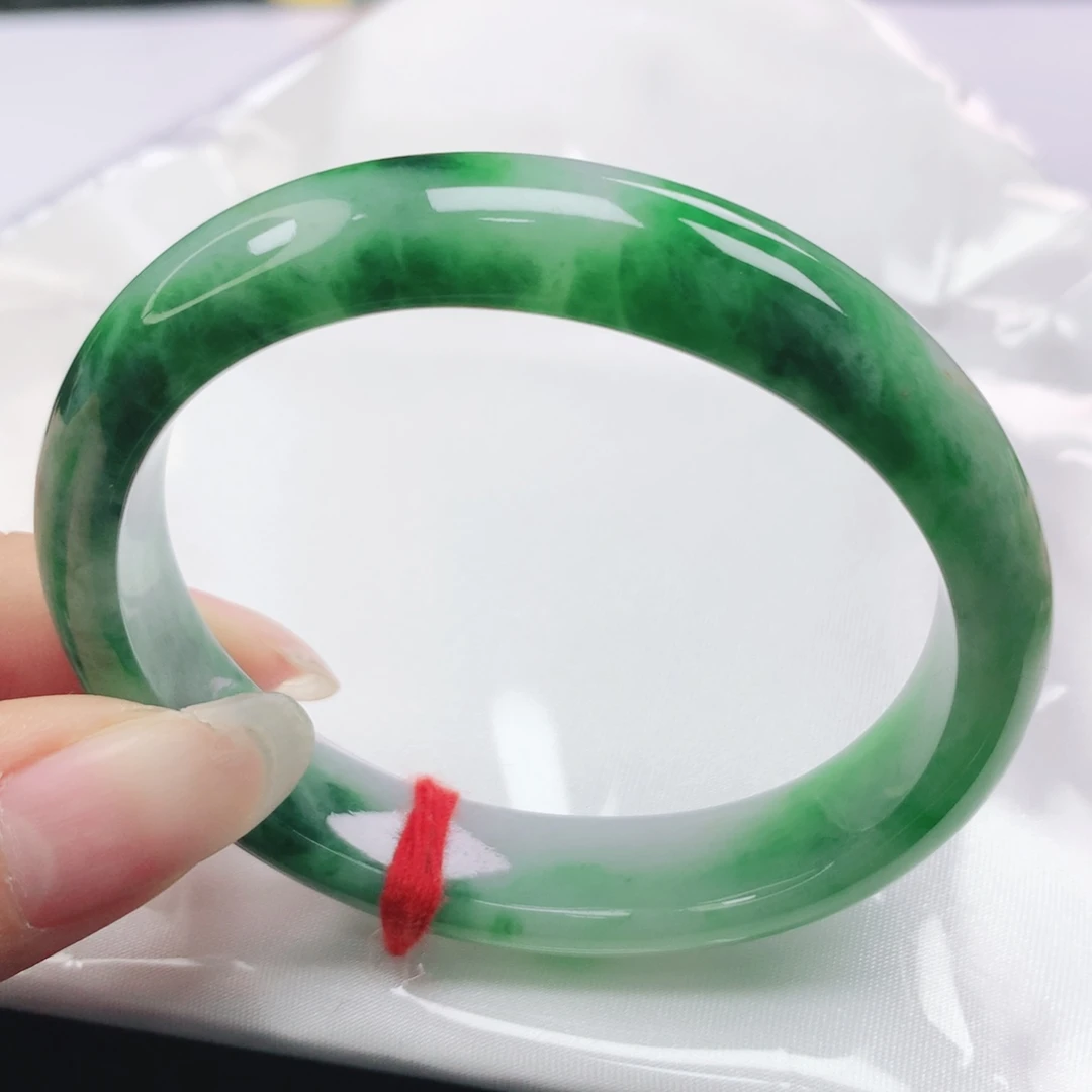 翡翠未镶嵌手镯翡翠53.8辣阳绿贵妃