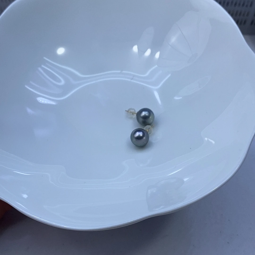 耳饰18K金镶嵌海水珍珠