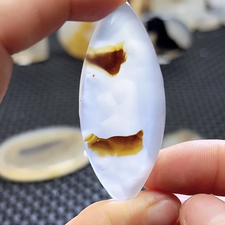 玛瑙/玉髓未镶嵌珠宝半成品