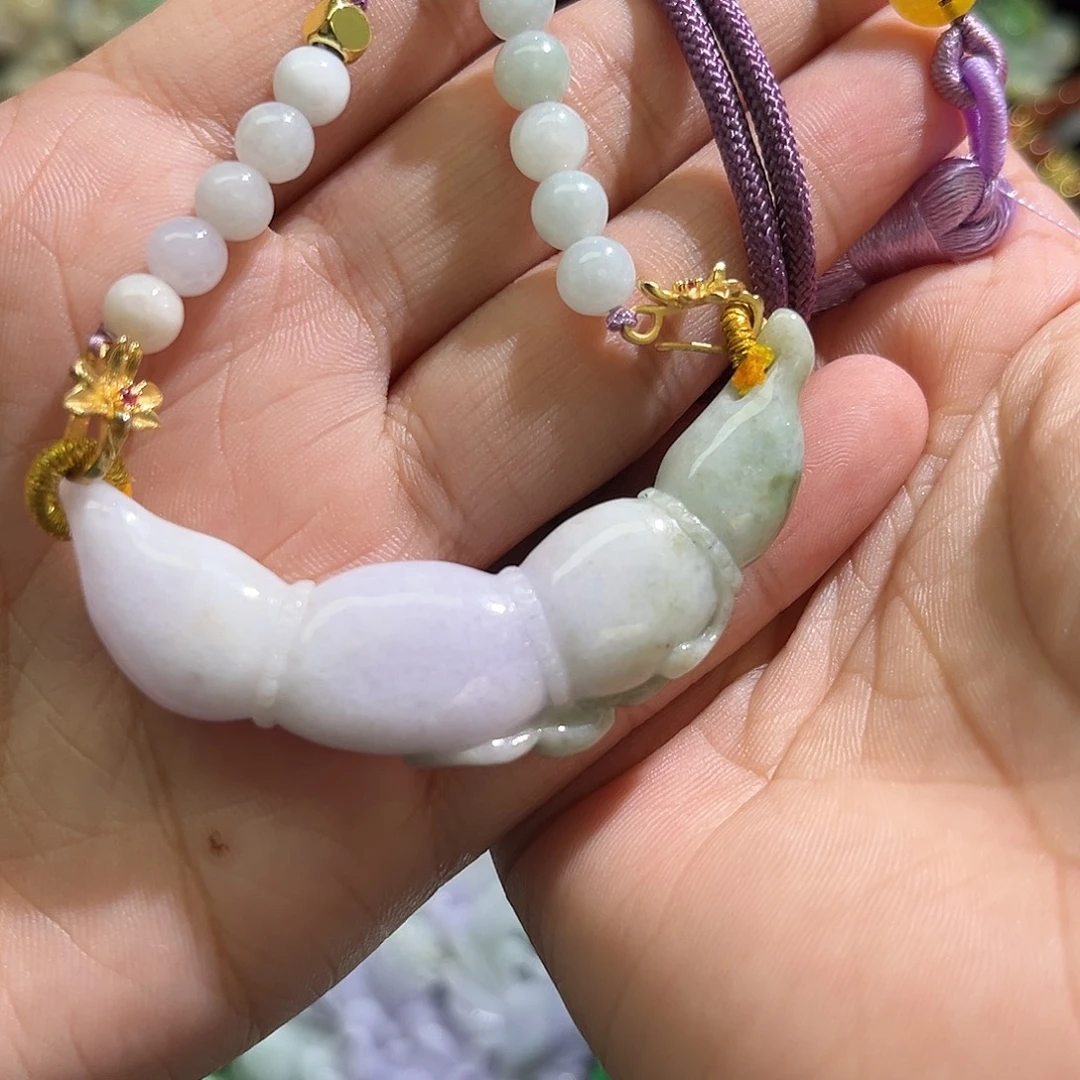 翡翠未镶嵌颈饰待编织
