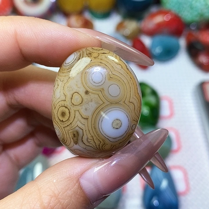 未镶嵌玛瑙/玉髓珠宝奇石