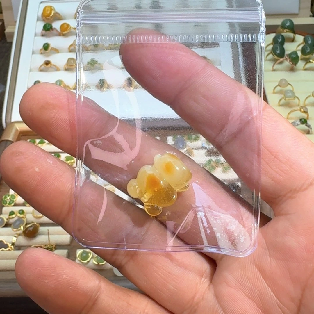 和田玉耳饰未镶嵌?****^熊