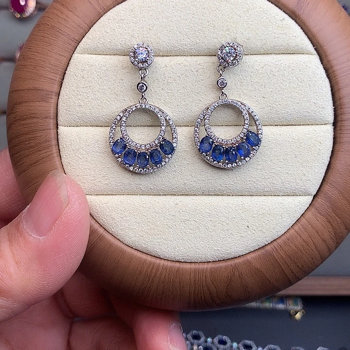 银S925镶嵌蓝宝石耳饰