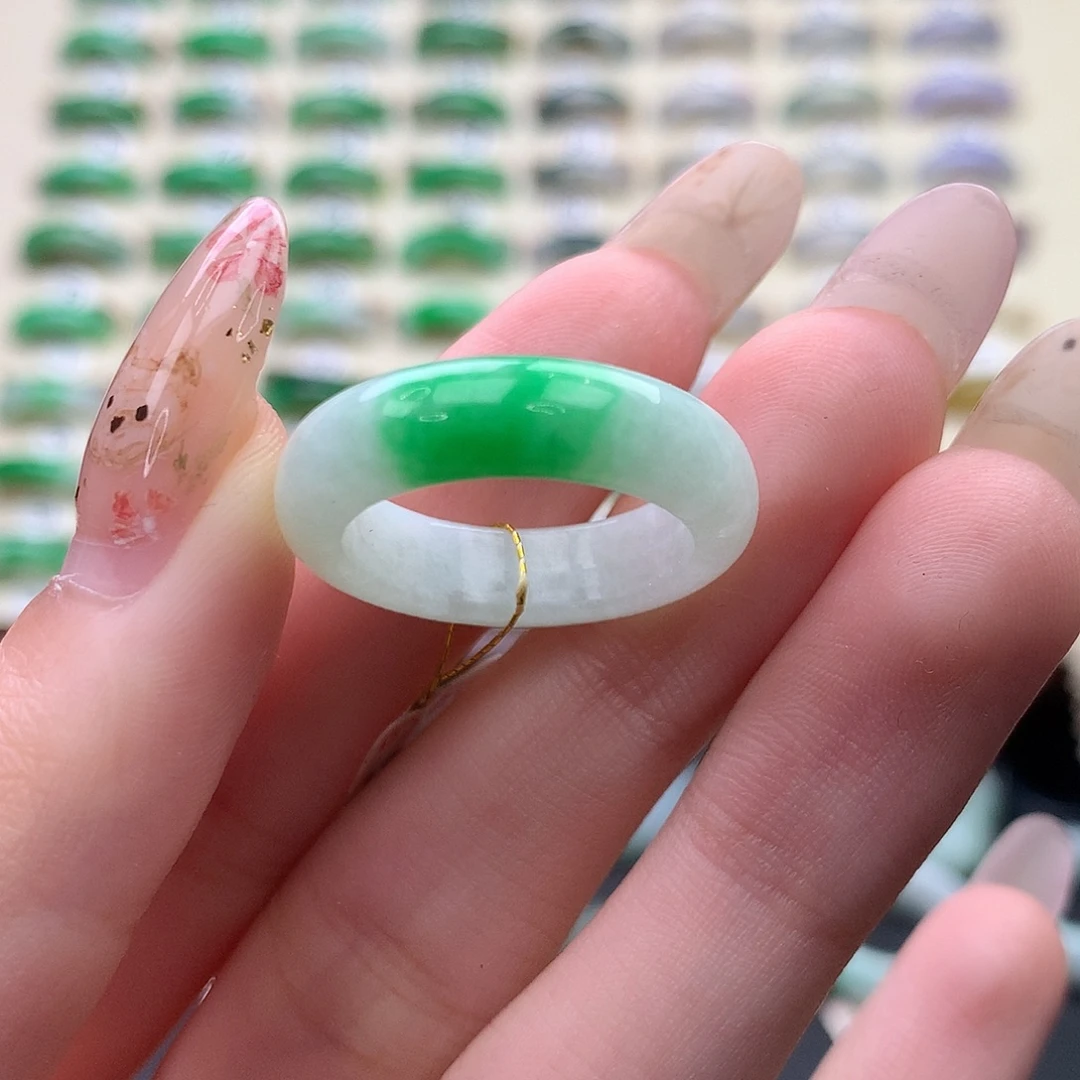 翡翠未镶嵌戒指港17