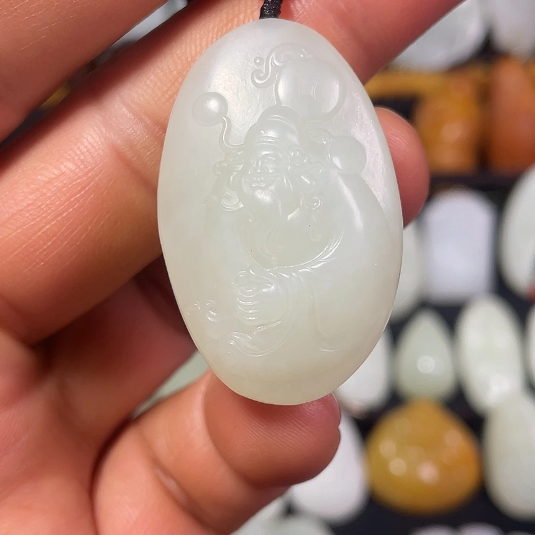 和田玉未镶嵌颈饰吊坠