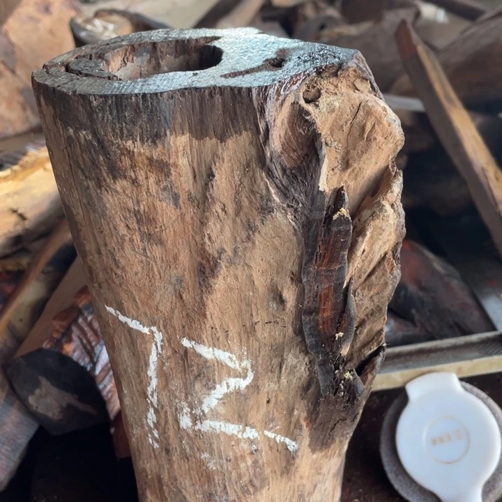 交趾黄檀（大红酸枝）老*