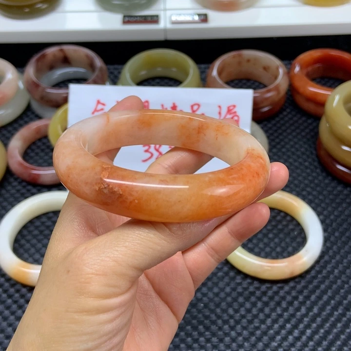 未镶嵌手镯石英质玉