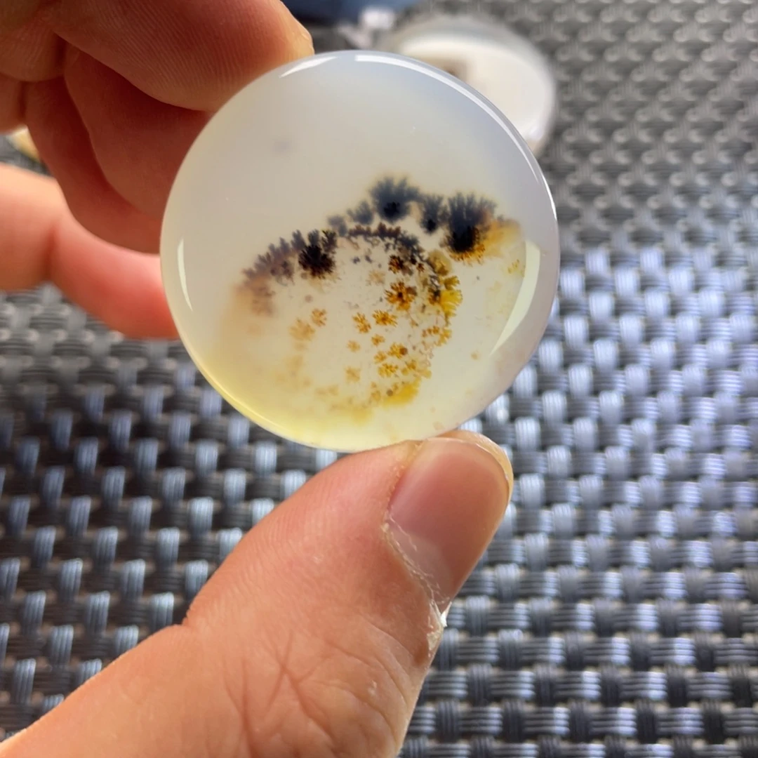 晴***。玛瑙/玉髓未镶嵌颈饰