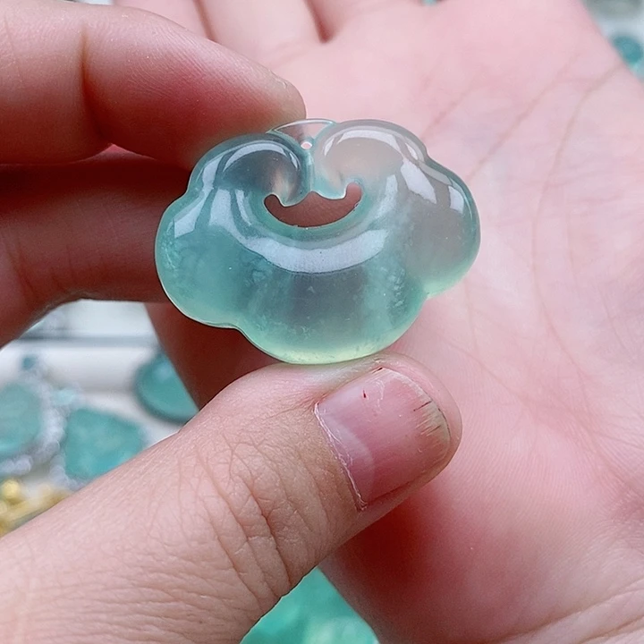 蛇纹石玉吊坠未镶嵌旭*