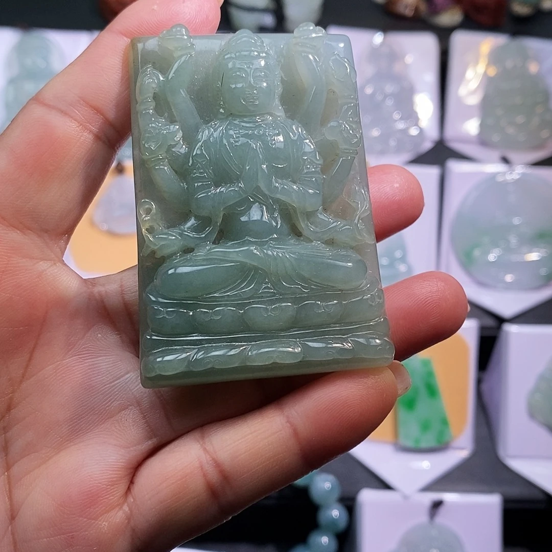 翡翠未镶嵌颈饰属鼠的守护神