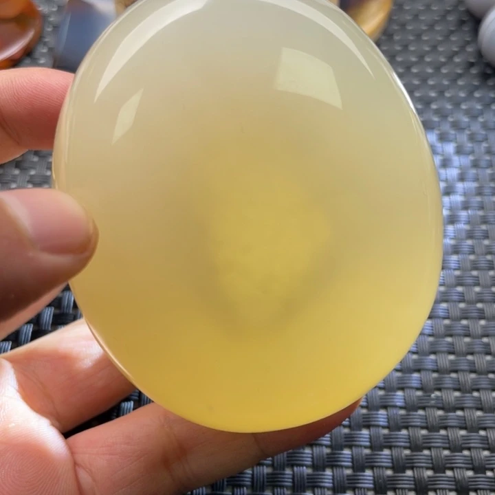未镶嵌颈饰玛瑙/玉髓三**爹