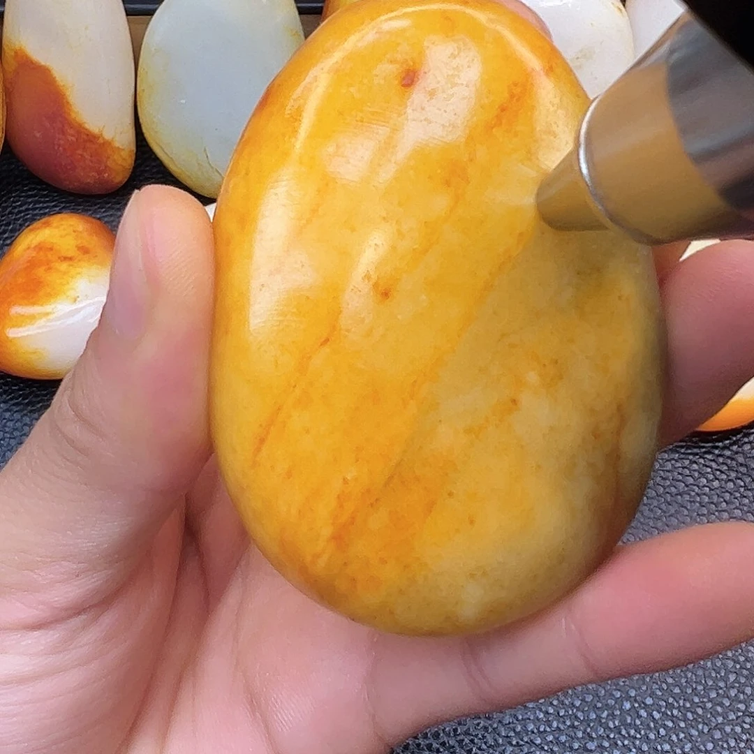 和田玉未镶嵌珠宝奇石