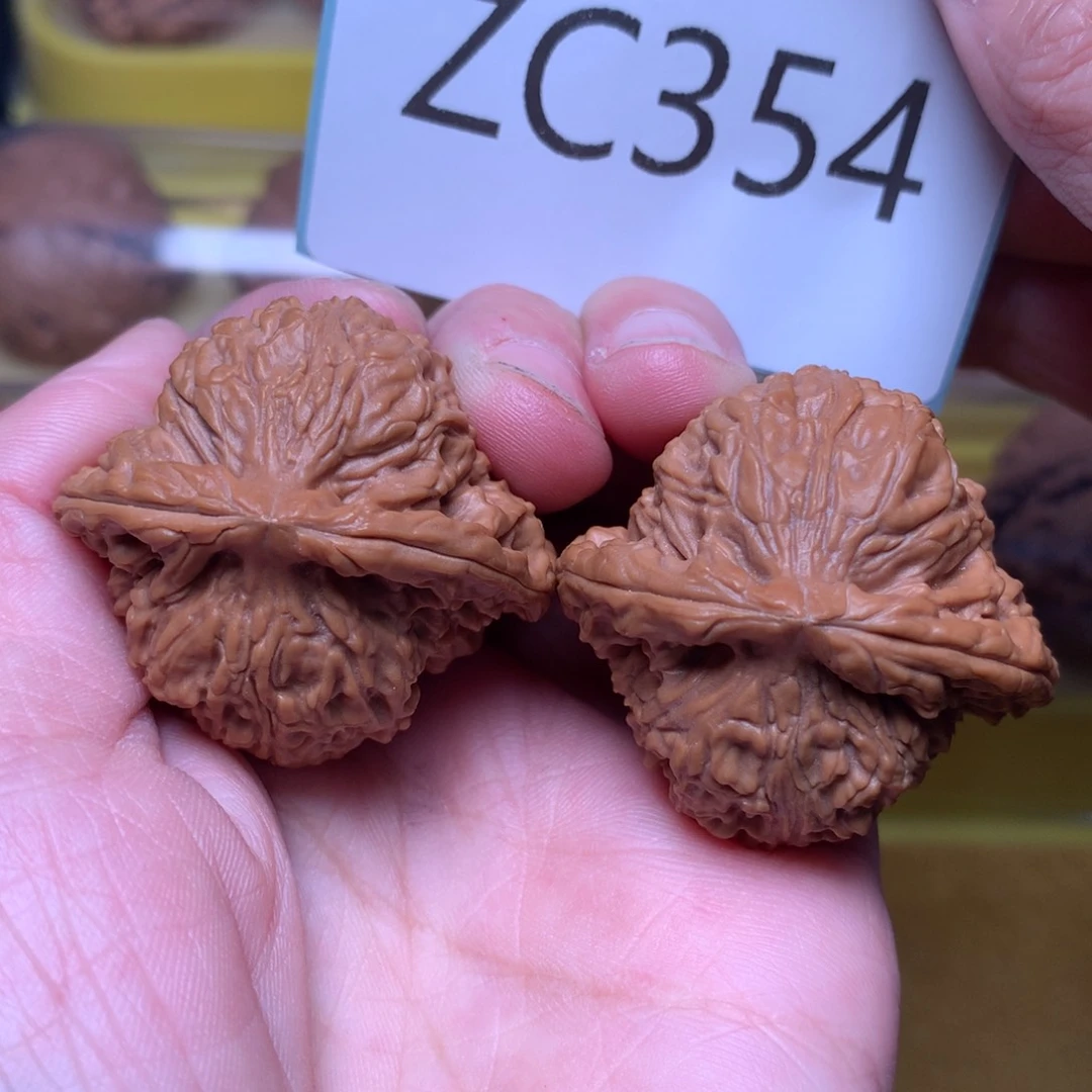 文玩核桃把件肉球南疆石38