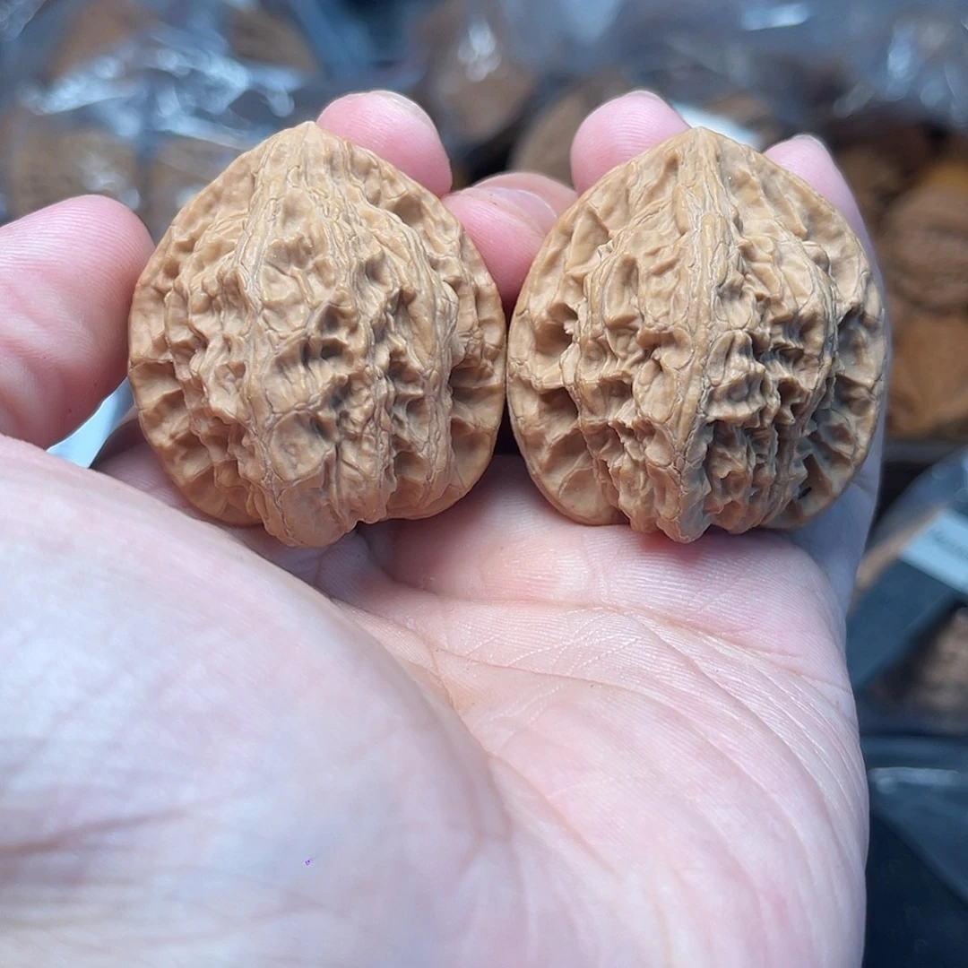 1文玩核桃燕山火焰马蹄36-119