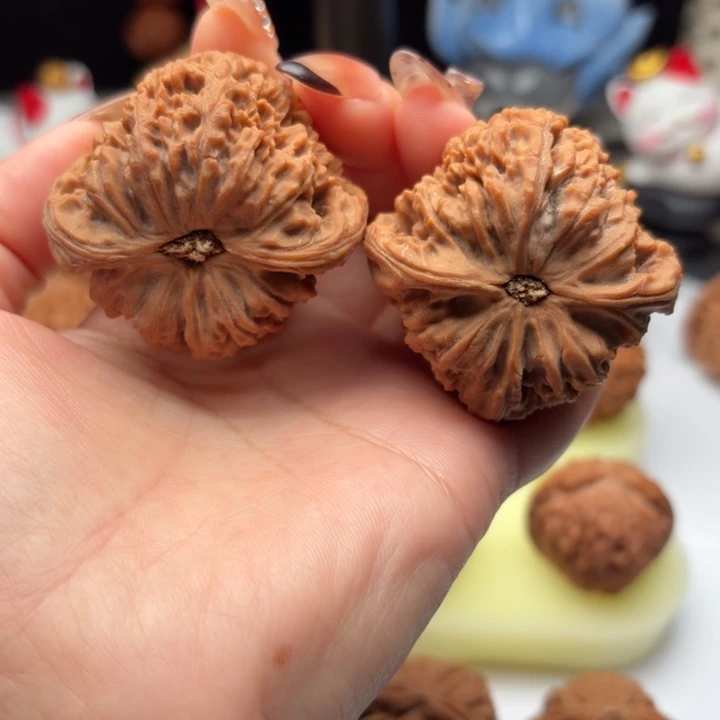 和***尘文玩核桃南疆石46