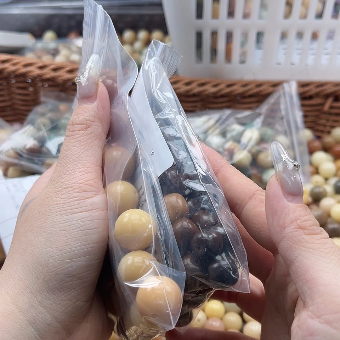 白玉菩提吊坠z微瑕10-12mm/60颗