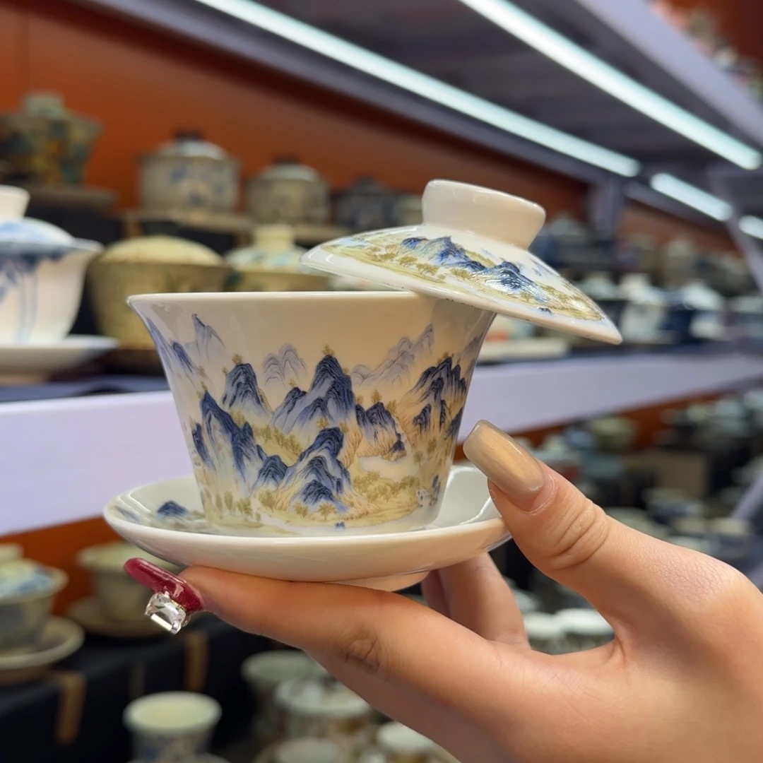 我在外面吃饭呢你吃