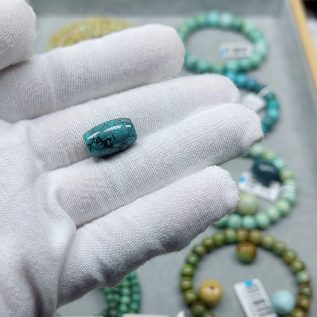 绿松石未镶嵌挂件