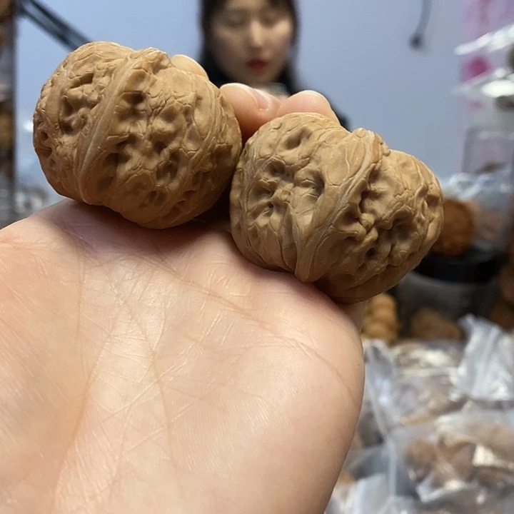 把件文玩核桃43平谷元宝尖黄