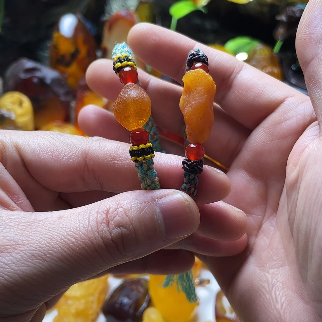 琥珀未镶嵌裸石手串
