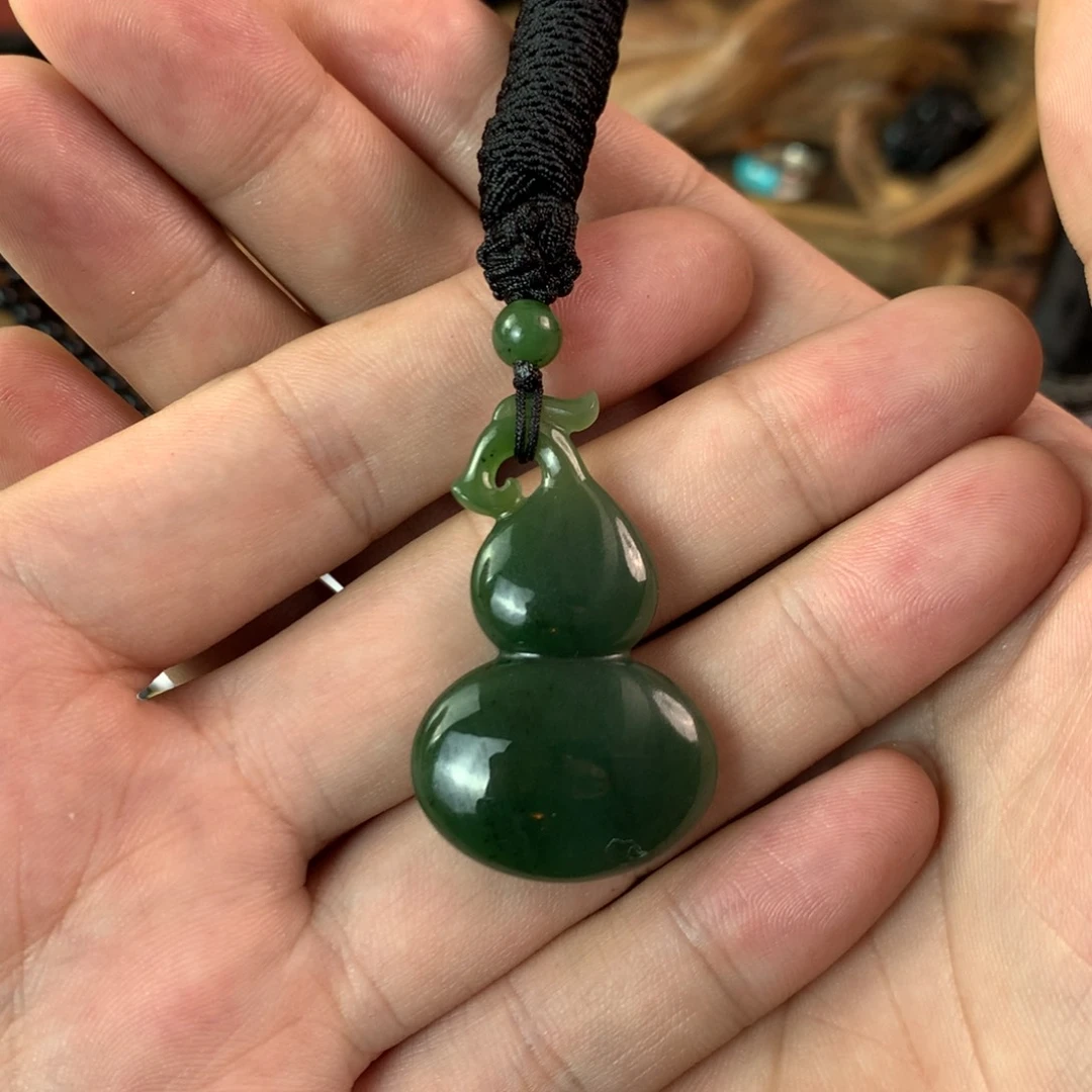 s***雨和田玉未镶嵌颈饰