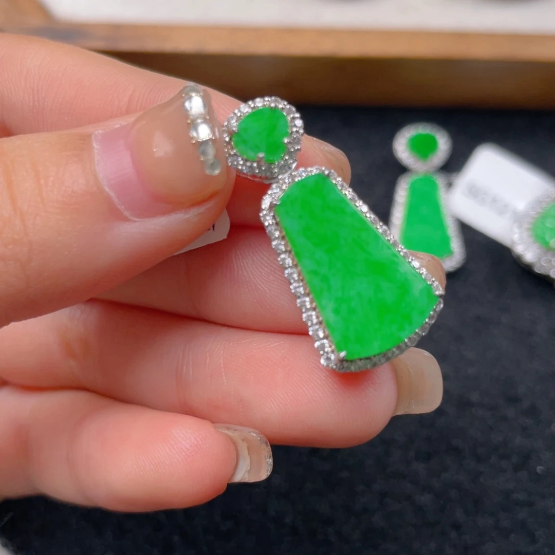 翡翠颈饰银S925镶嵌v h j n n