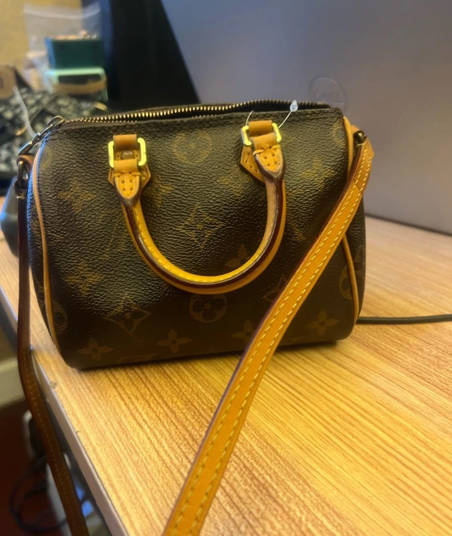 95新 路易威登斜挎包 24011