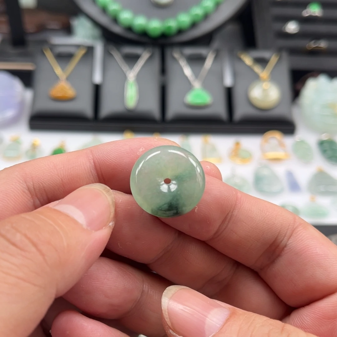 翡翠未镶嵌颈饰福利