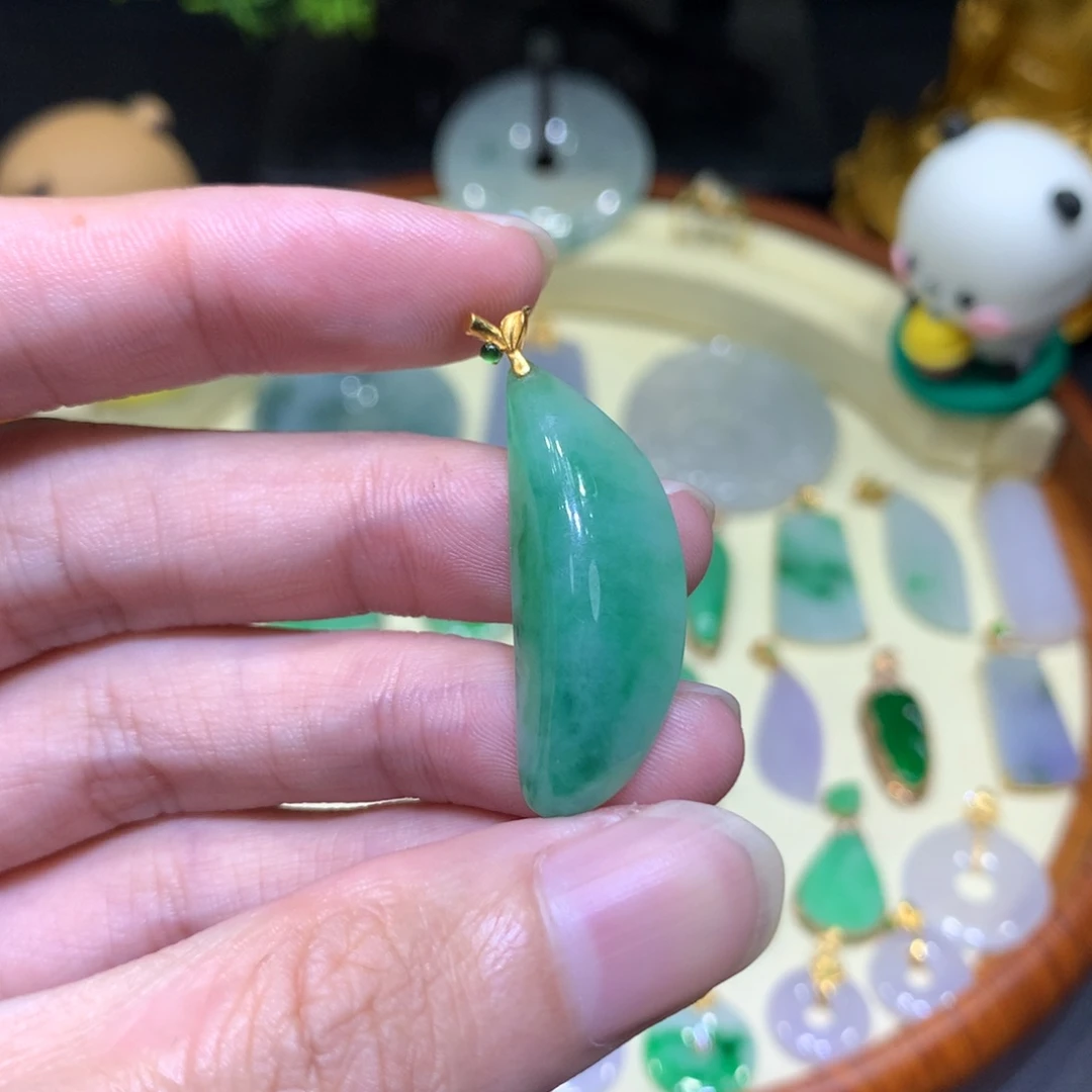 吊坠(不含链)18K金镶嵌翡翠