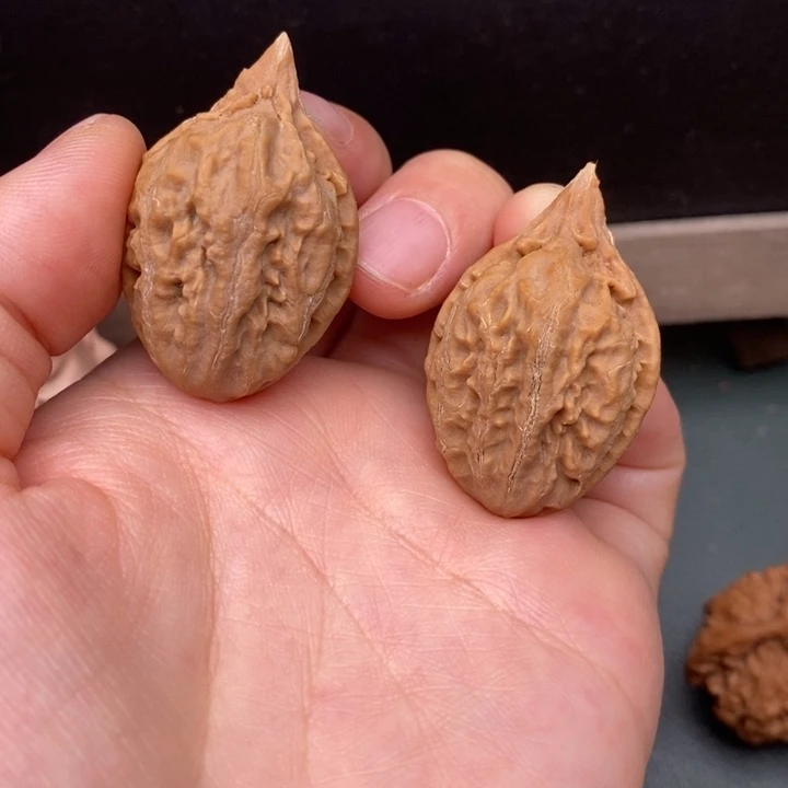 吊坠桃核红缨枪26