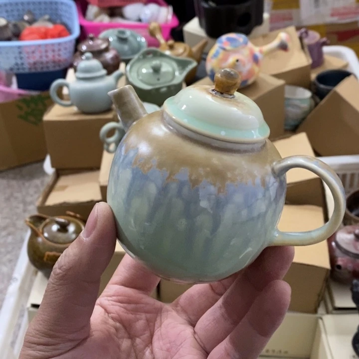 陶瓷艺术品及陶瓷壶