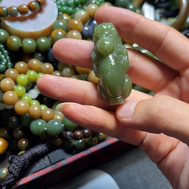 岫岩河磨玉（透闪石质玉）未镶嵌手链